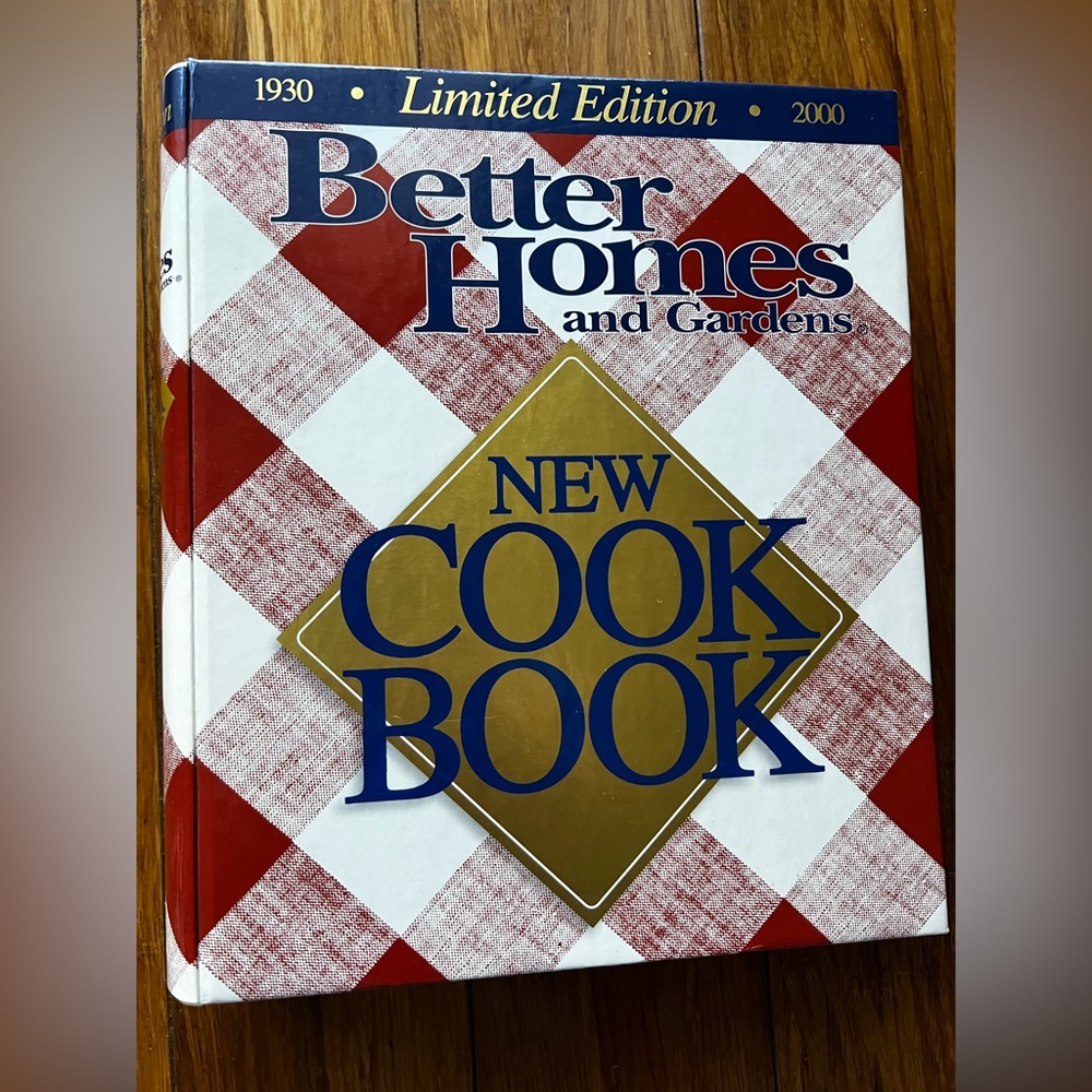 Limited edition Better Homes and Gardens Cookbook from 2000